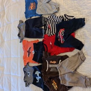 8 newborn outfits